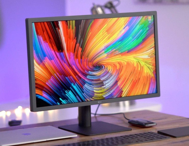 LG UltraFine 4K Display High-Performance Computer Monitor
