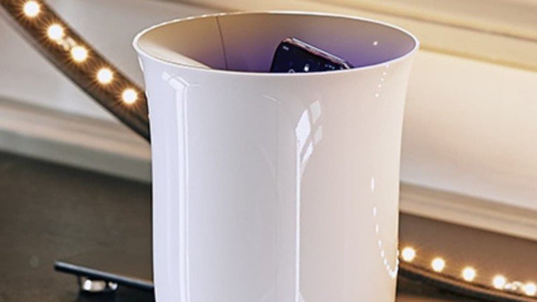 Lexon Oblio Sanitizing Wireless Charger