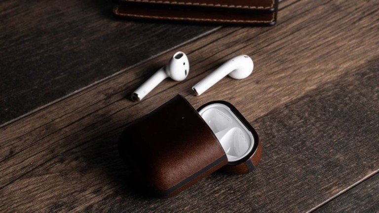 Nomad Rugged Case AirPods Wireless Charging Cover