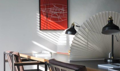 Friendly Border Fan Desk Divider