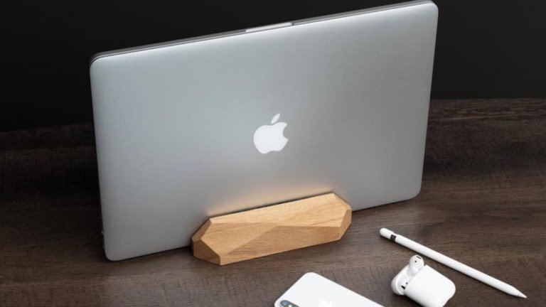 Oakywood Laptop Dock Vertical Wooden Stand