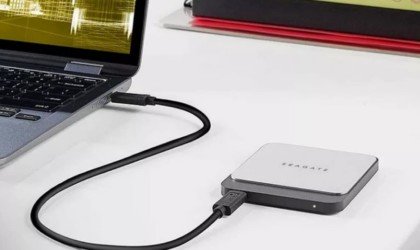 Seagate Fast SSD Compact Portable Hard Drive