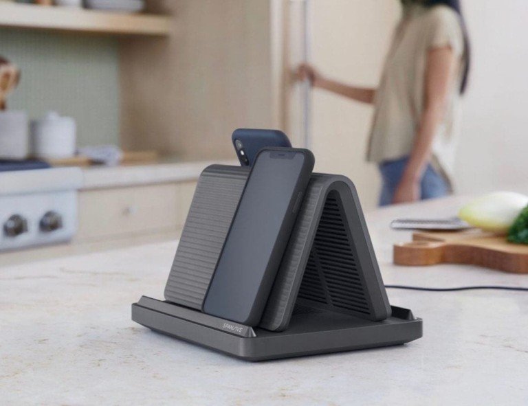 Spansive Source Wireless Power Station