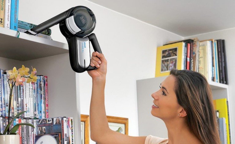 Black and Decker Lithium Pivot Hand Vacuum