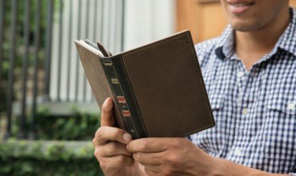 Twelve South BookBook for Kindle Paperwhite eReader