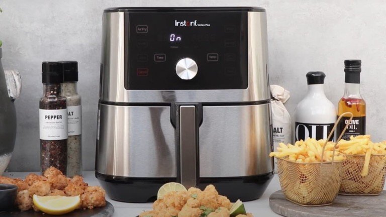 Instant Pot Instant Vortex Plus 6-in-1 Air Fryer Multifunctional Cooker