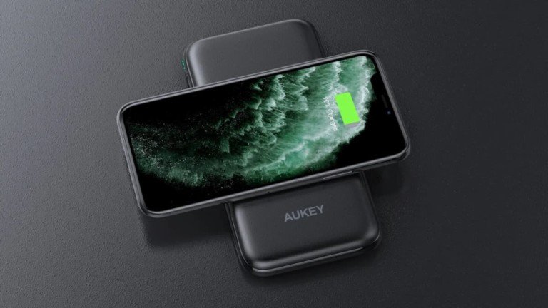 AUKEY Sprint Wireless 8,000 mAh Portable Charging Power Bank