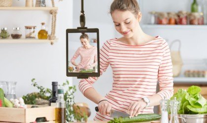 SkyFloat Mid Air Magnetic Tablet Mount