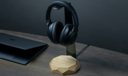 Oakywood 2-in-1 Headphone Stand and Charger
