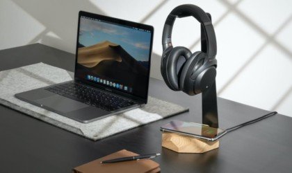Oakywood 2-in-1 Headphone Stand and Charger
