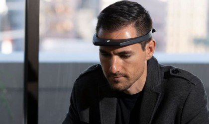 Hapbee Emotional Control Wearable