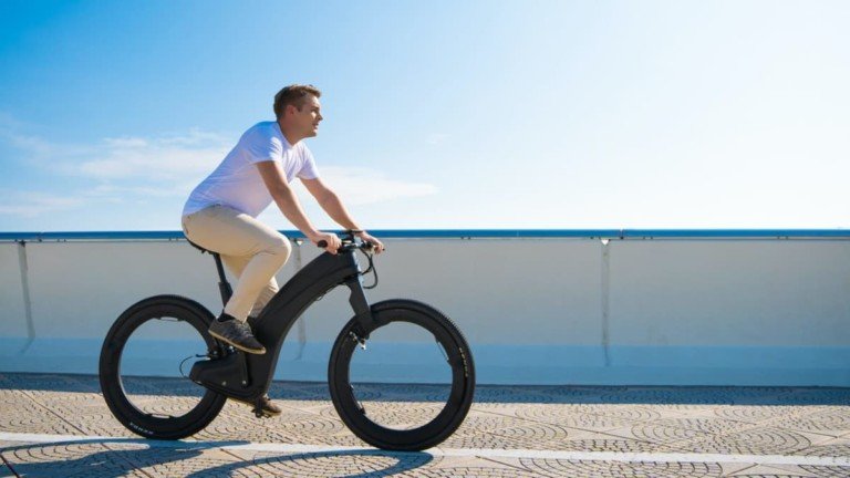 Reevo Hubless eBike