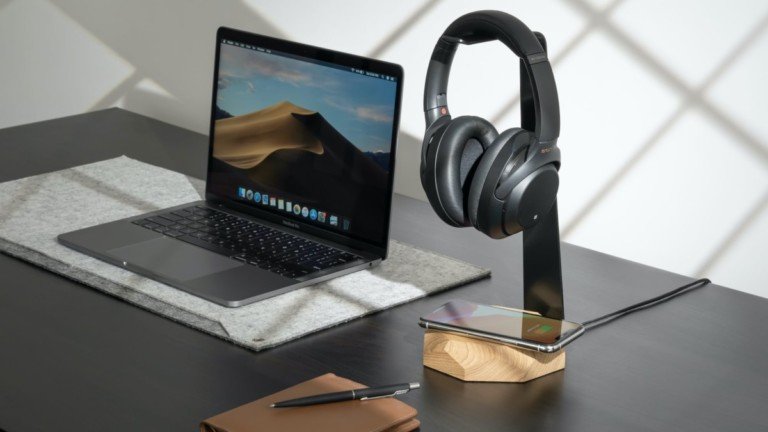 Oakywood Laptop Dock Vertical Wooden Stand