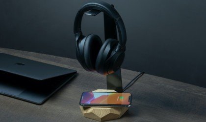 Oakywood Laptop Dock Vertical Wooden Stand