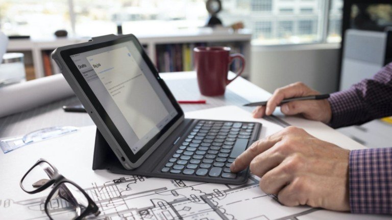 ZAGG Pro Keys wireless iPad keyboard