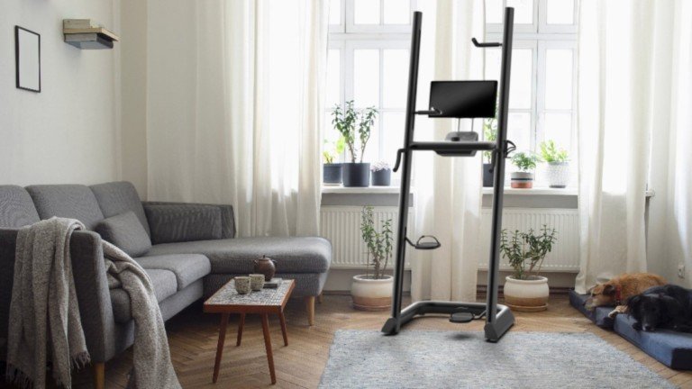 CLMBR Connected climbing machine