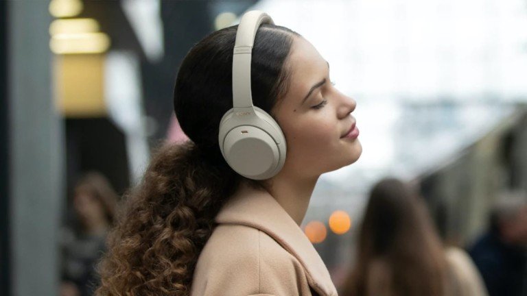 Sony WH-1000X M4 Noise-Canceling Headphones