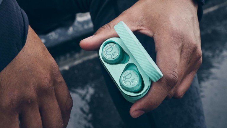 Bang & Olufsen Beoplay E8 Sport Wireless Earbuds