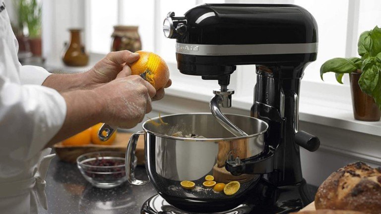 KitchenAid Pro 600 Series 6-Quart Bowl Lift Stand Mixer