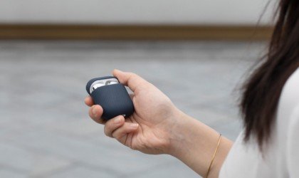 Native Union Curve Silicone AirPods Case