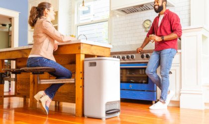 Petal zero-odor waste bin