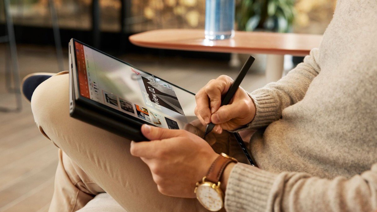 HP Elite Folio laptop