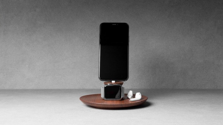 Yohann iPhone and Apple Watch Charging Stand
