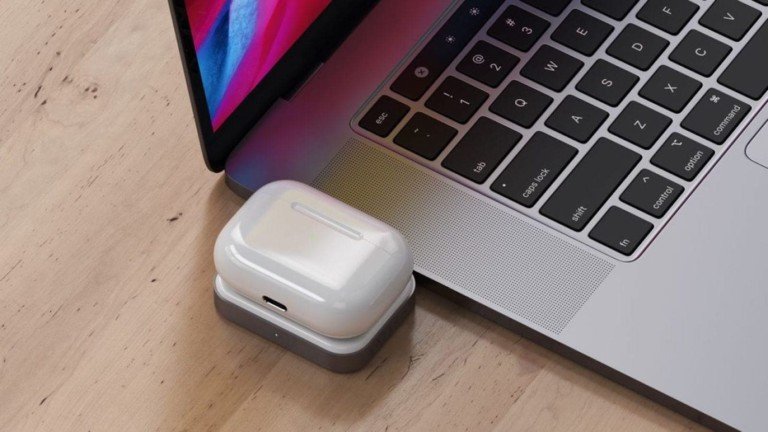 Satechi USB-C Compact Wireless Charging Dock