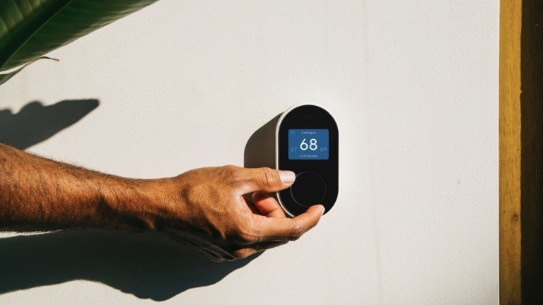 Wyze Thermostat smart heating & cooling system