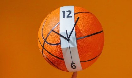 Stretch Clock by Nicolas Baker