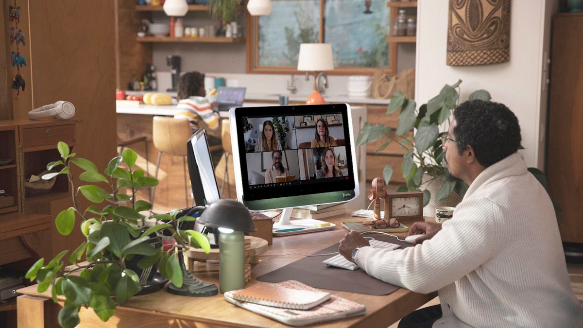 Poly Studio 21 Personal Meeting Monitor