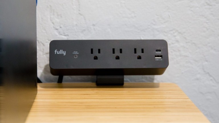 Fully Clamp-Mounted Surge Protector