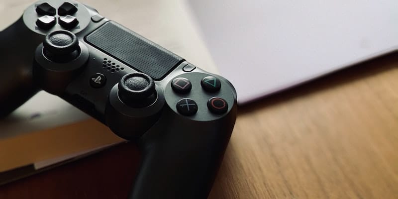 DualShock PS4 controller in black / Credits: Şafak K. via Unsplash