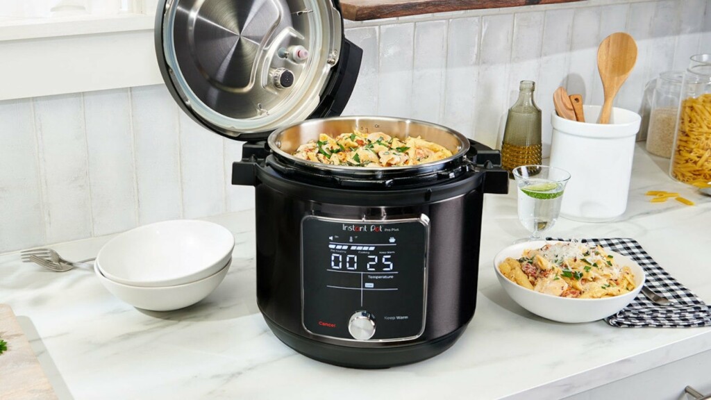 Instant Pot Pro Plus smart multi cooker Instant Pot Pro Plus smart multi cooker