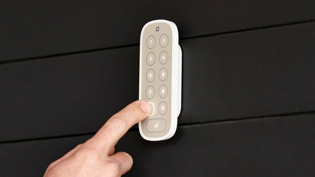 Level Keypad smart entry panel 01
