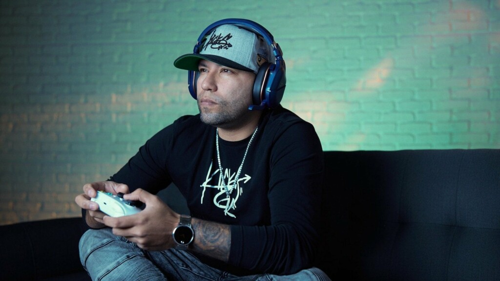 The ultimate gaming gadgets guide for 2022: headphones, keyboards, monitors & more