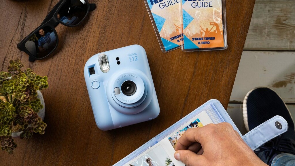 Essential travel gadgets for your 2023 trips