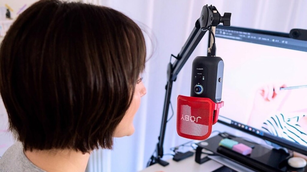 10 Useful content creator gadgets for podcasters and audio creators