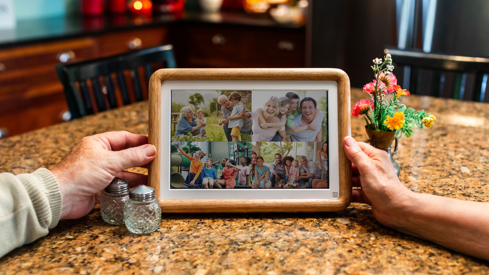 myFirst Frame Live High-Aspect Ratio Digital Photo Frame