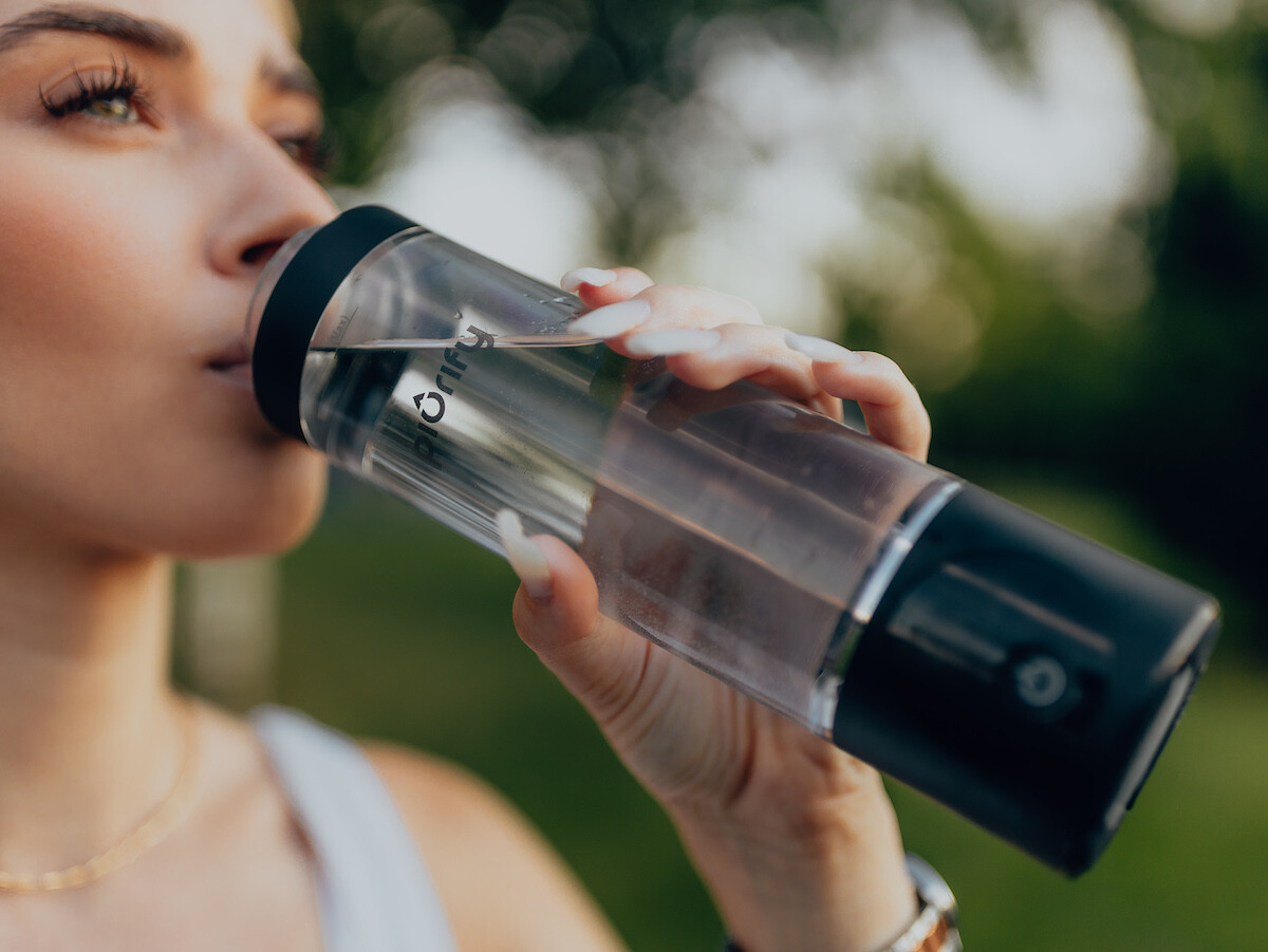 PIURIFY Hydrogenator Hydrogen-Infused Bottle produces rejuvenating, potent & pure hydrogen