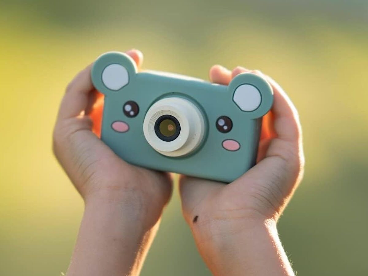 Kidamento Model C: Lightweight Kids Digital Camera for Capturing Childhood Adventures