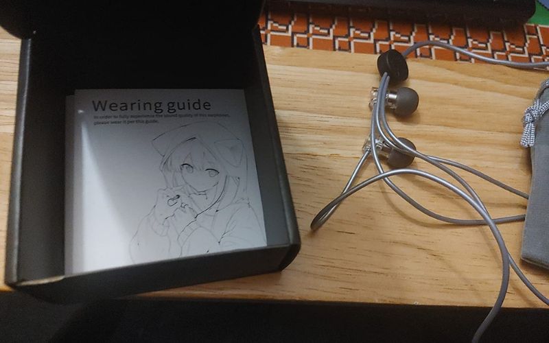Best cheap wired earbuds for phone calls: MOONDROP Quarks